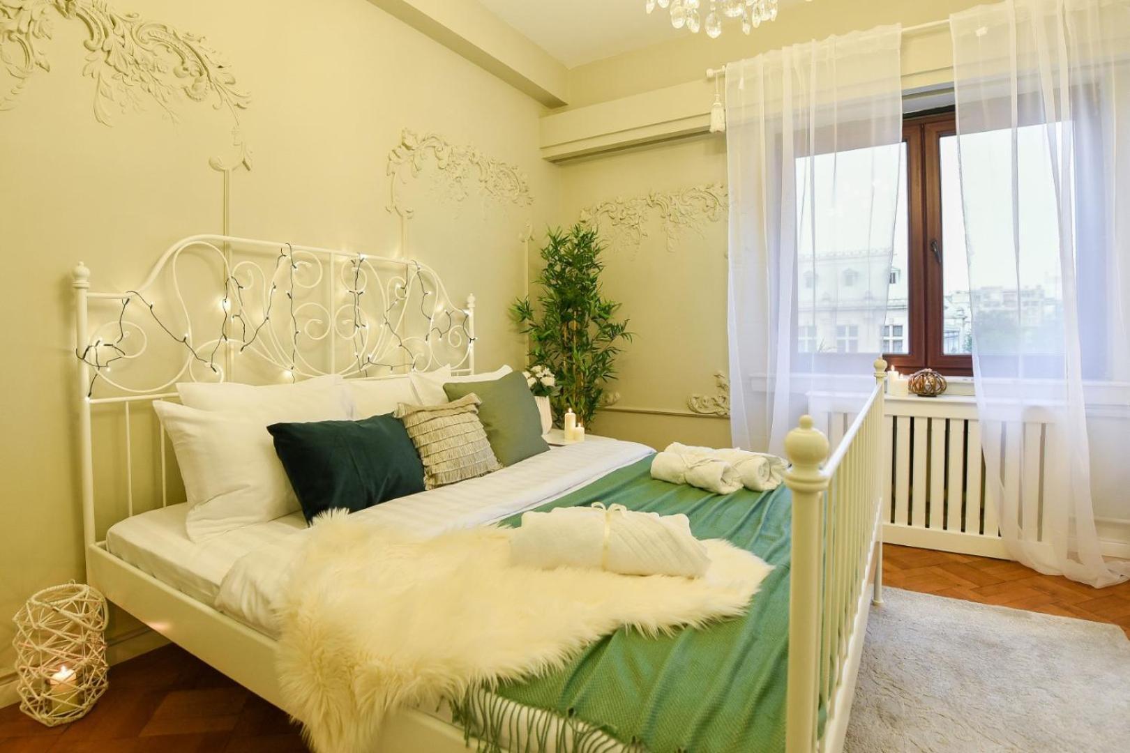 Cozy Studio Overlooking The Old Town Bukares Bagian luar foto