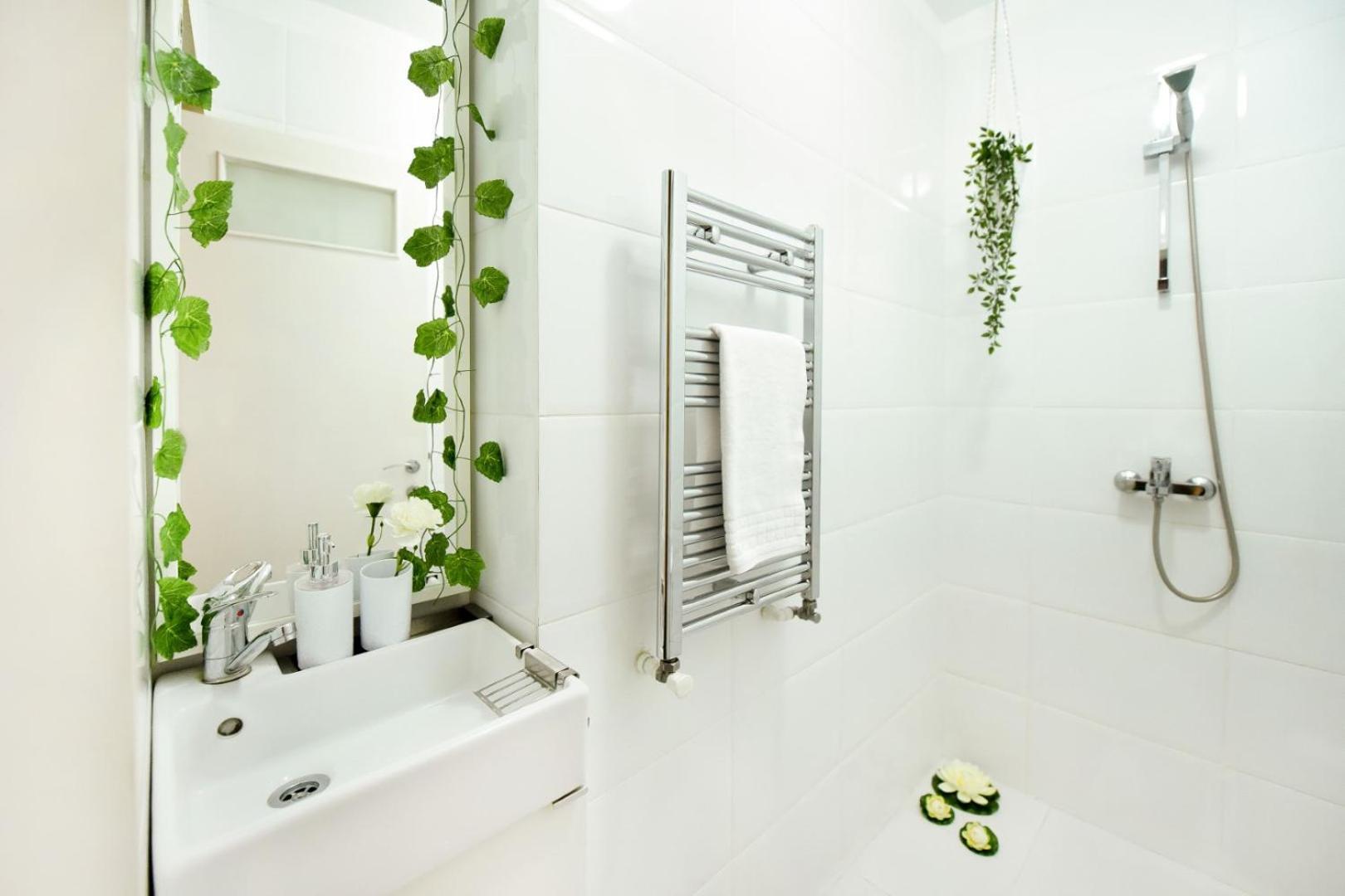 Cozy Studio Overlooking The Old Town Bukares Bagian luar foto